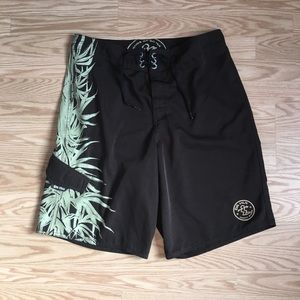 Da Hui Board Shorts